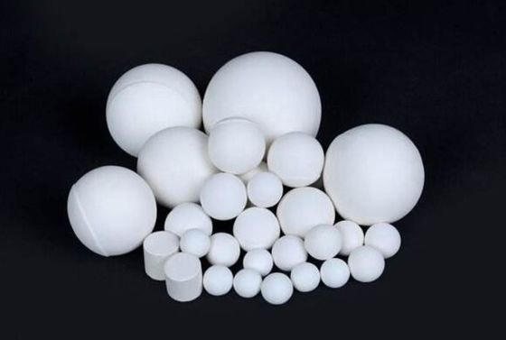 Boules d'oxyde d'aluminium de grande pureté sphère en céramique de meulage de 10 de millimètre d'alumine boules de médias